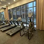 Deluxe 1-Bedroom And 1-Living Room Suite Free Gym