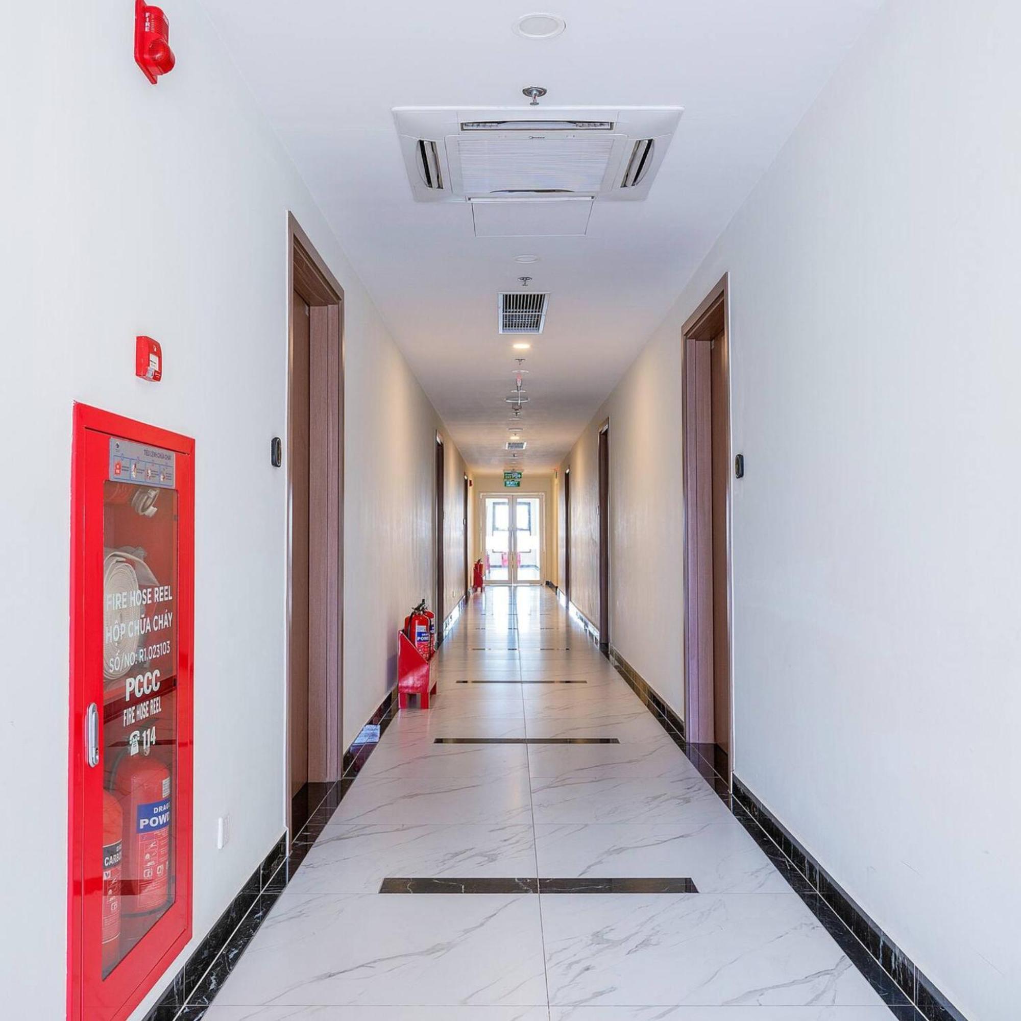 Căn hộ Deluxe 1-bedroom And 1-living Free Gym *